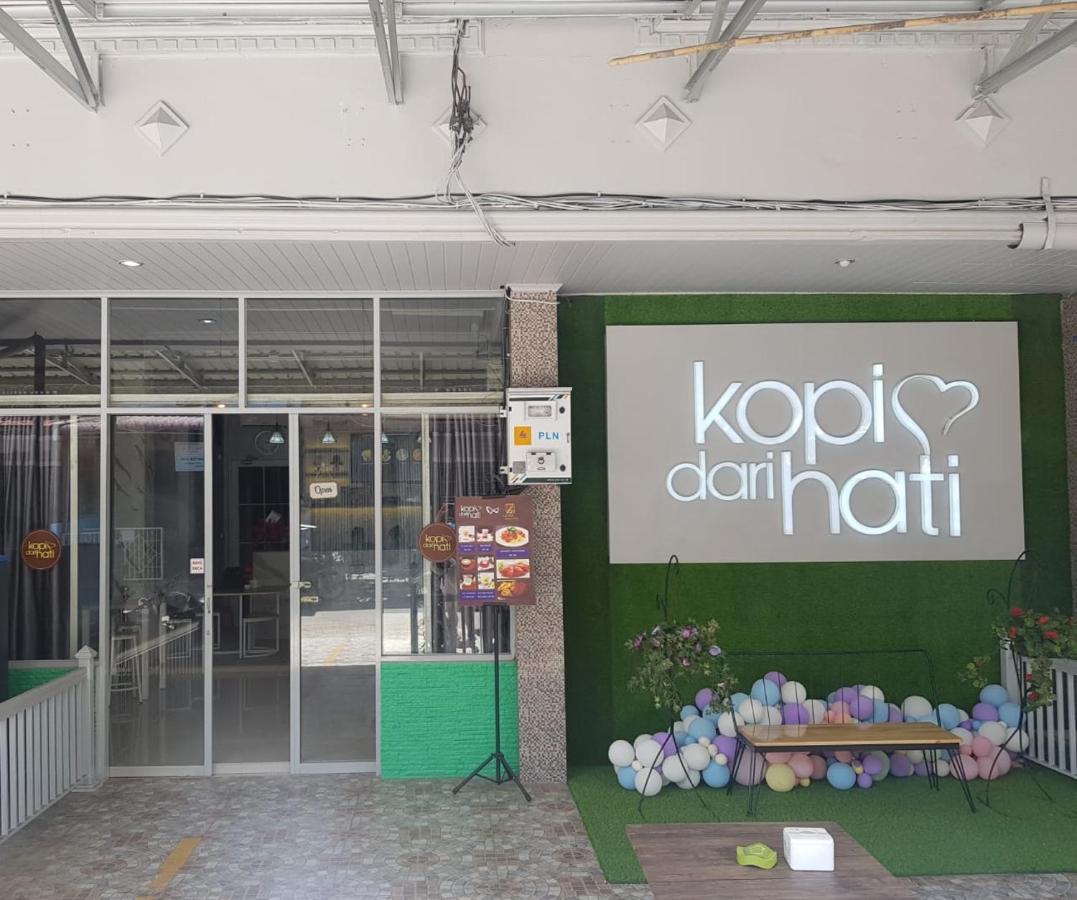 Nasional Hotel Gunungsitoli Luaran gambar