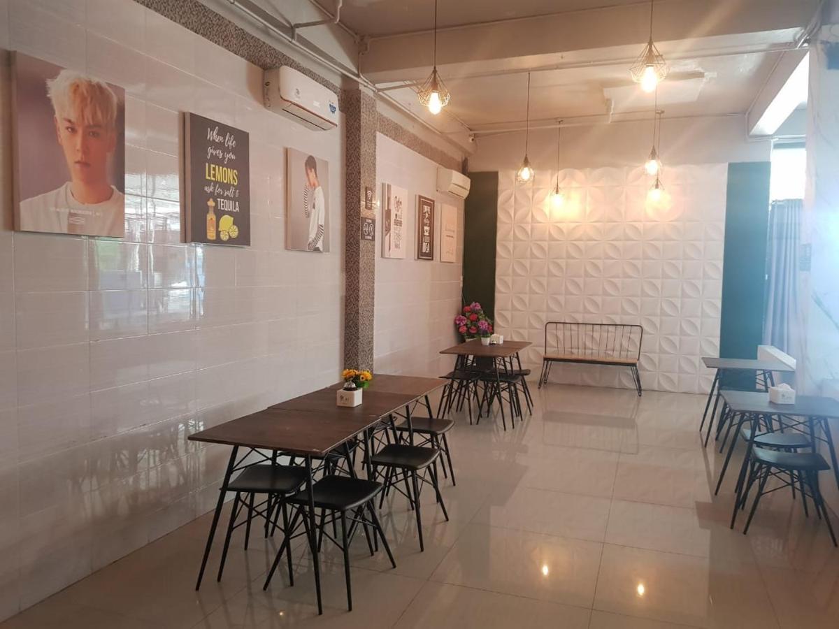 Nasional Hotel Gunungsitoli Luaran gambar