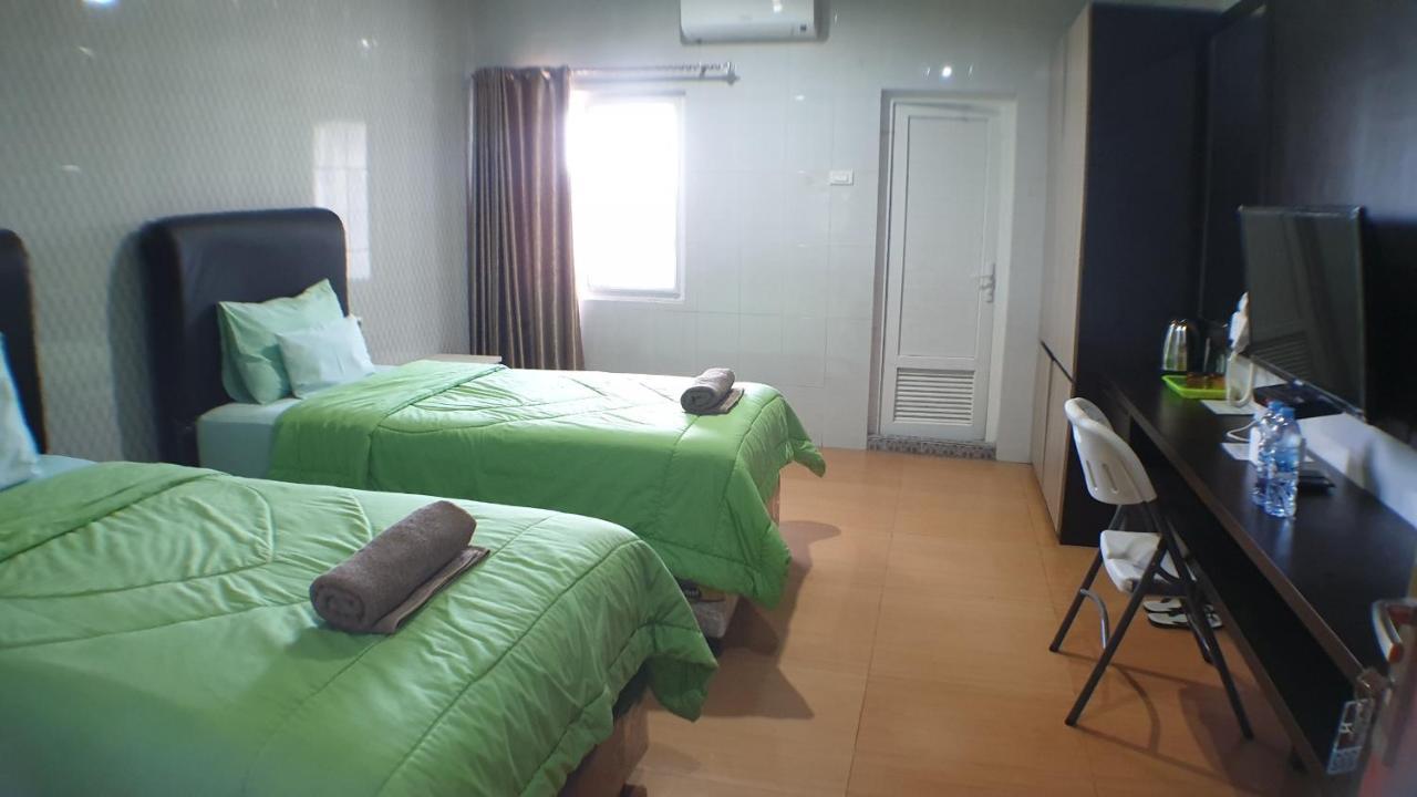Nasional Hotel Gunungsitoli Luaran gambar