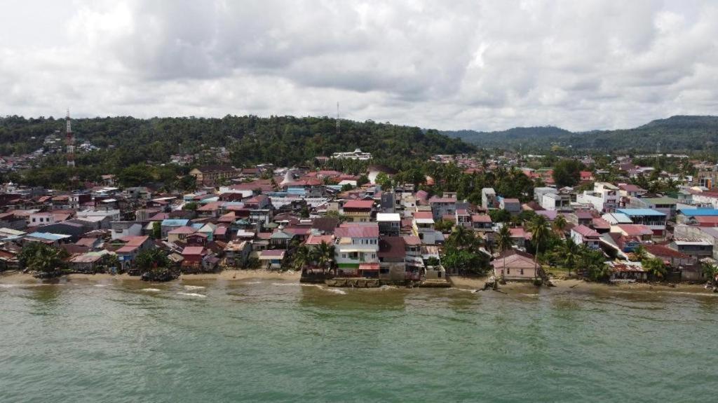 Nasional Hotel Gunungsitoli Luaran gambar