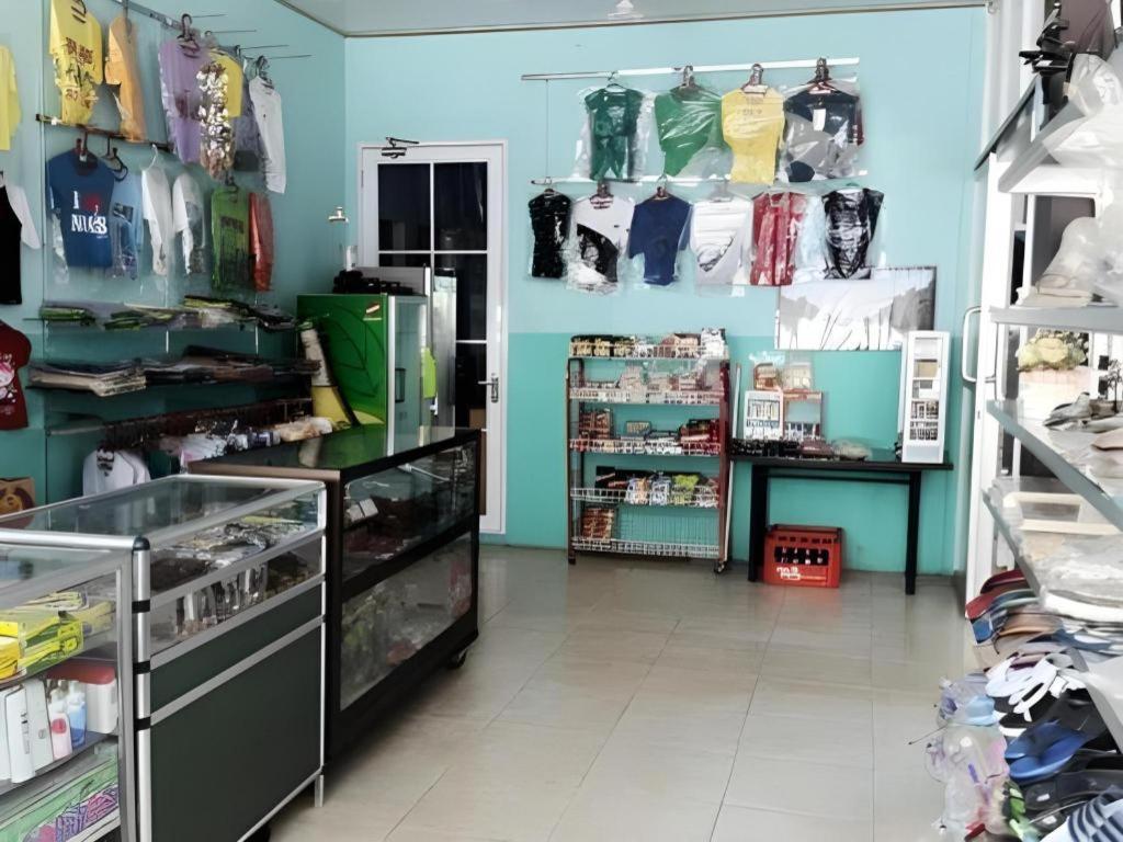 Nasional Hotel Gunungsitoli Luaran gambar