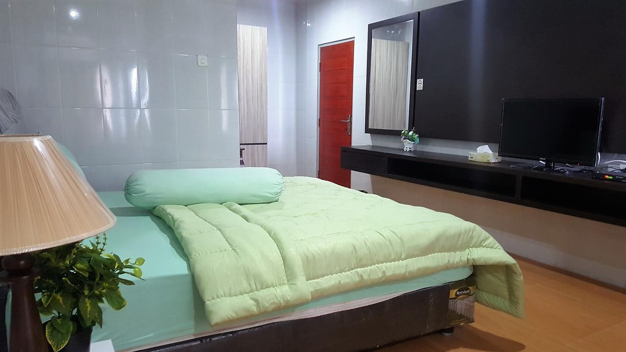 Nasional Hotel Gunungsitoli Luaran gambar
