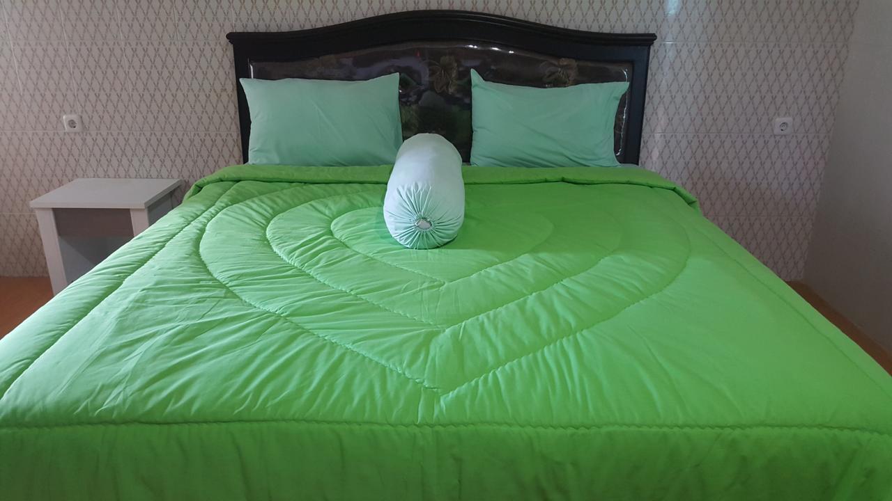 Nasional Hotel Gunungsitoli Bilik gambar