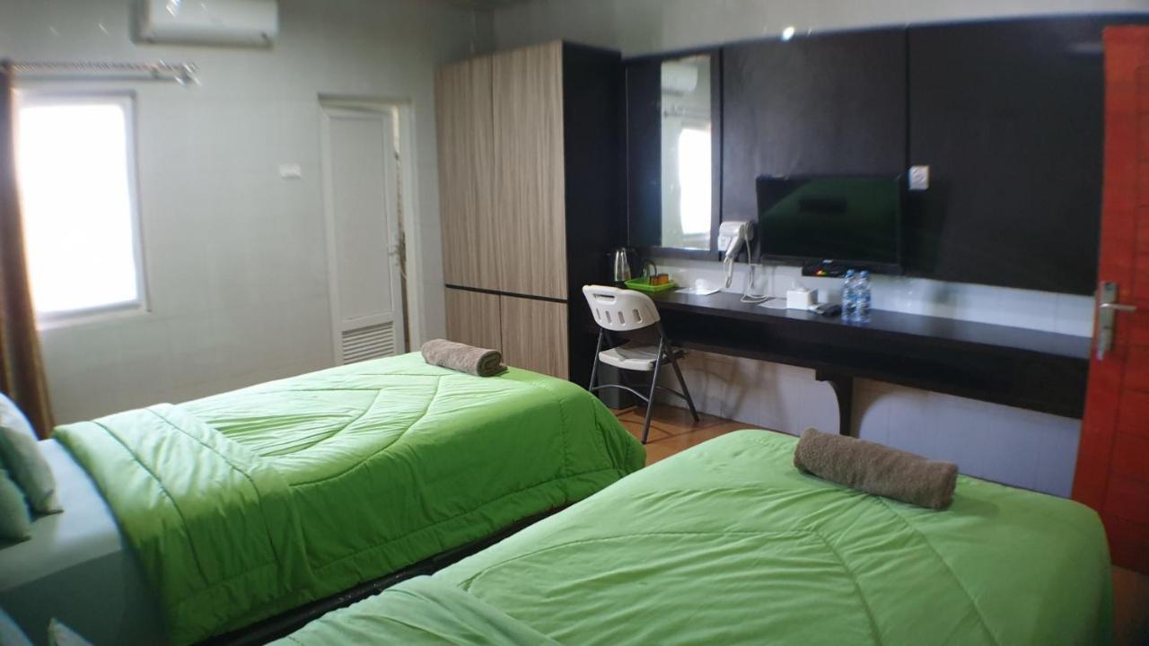 Nasional Hotel Gunungsitoli Luaran gambar