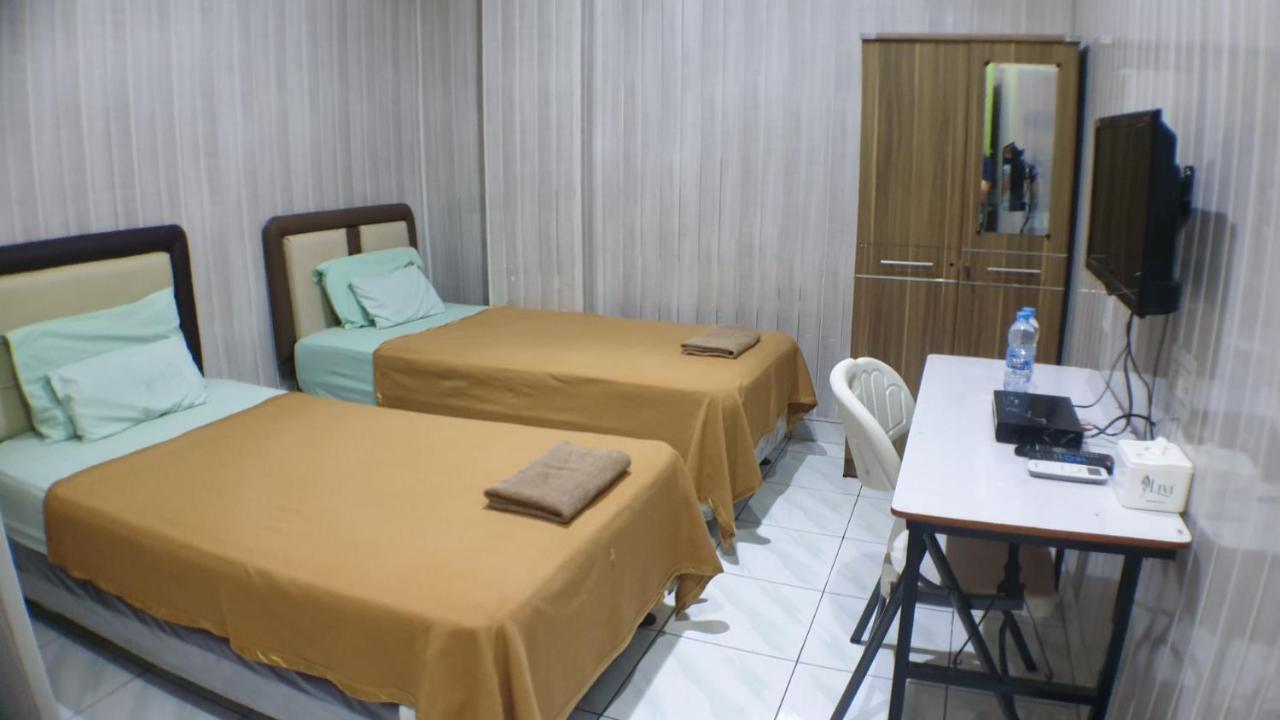 Nasional Hotel Gunungsitoli Luaran gambar