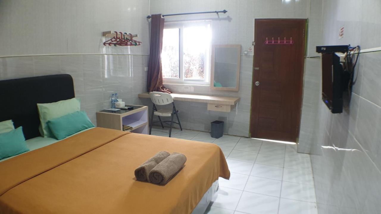 Nasional Hotel Gunungsitoli Luaran gambar